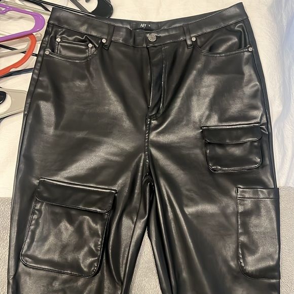 leather pants - Picture 1 of 8